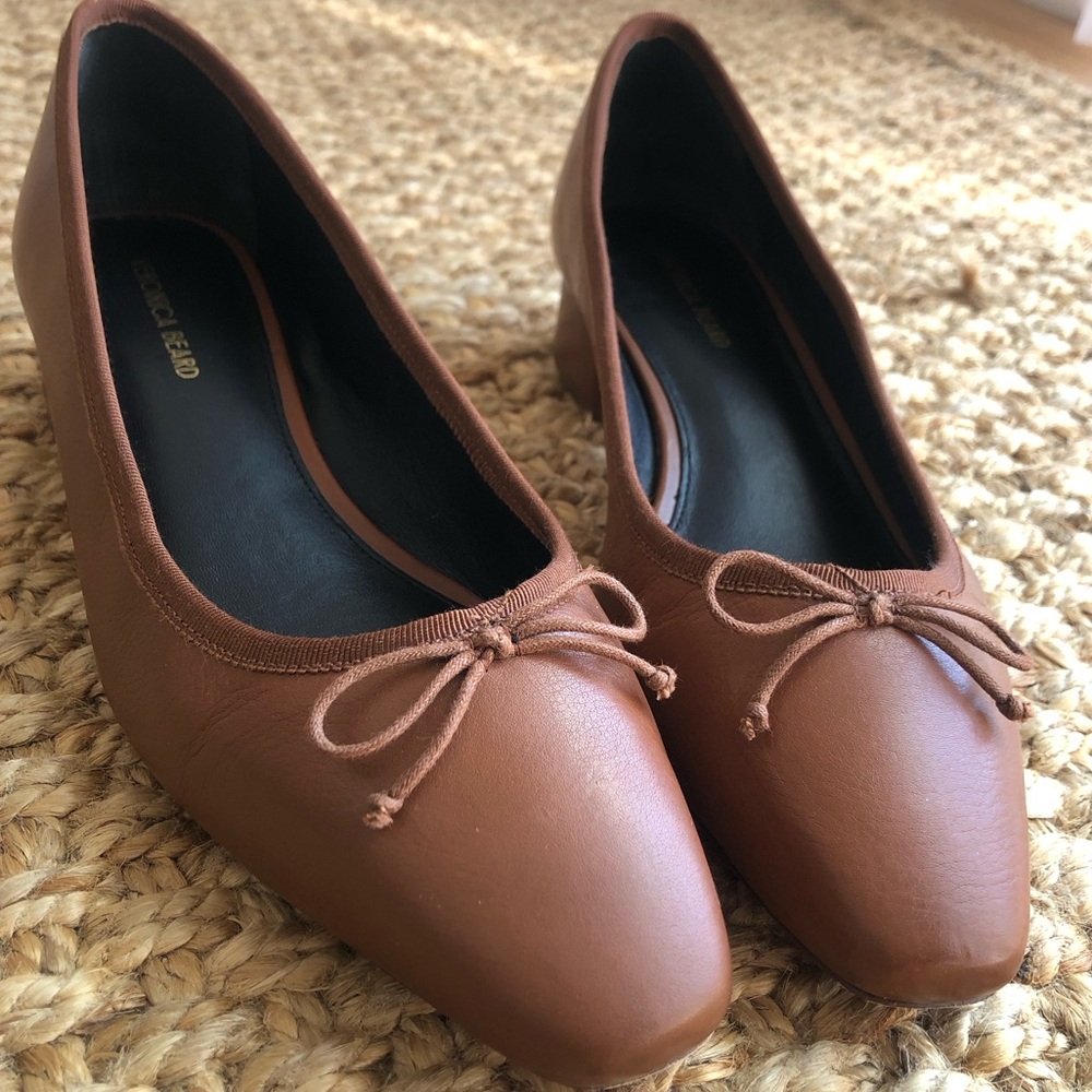 Veronica Beard Cecile Leather Ballet Pump. Size US 7.5 or 38 EUR - Picture 4 of 13
